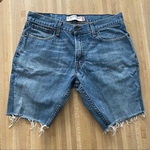 Levi 514 Denim Shorts (33’ Waist)